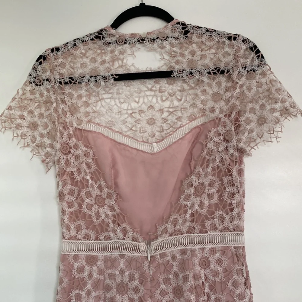 Saylor Lace Dress - Picture 3 of 4